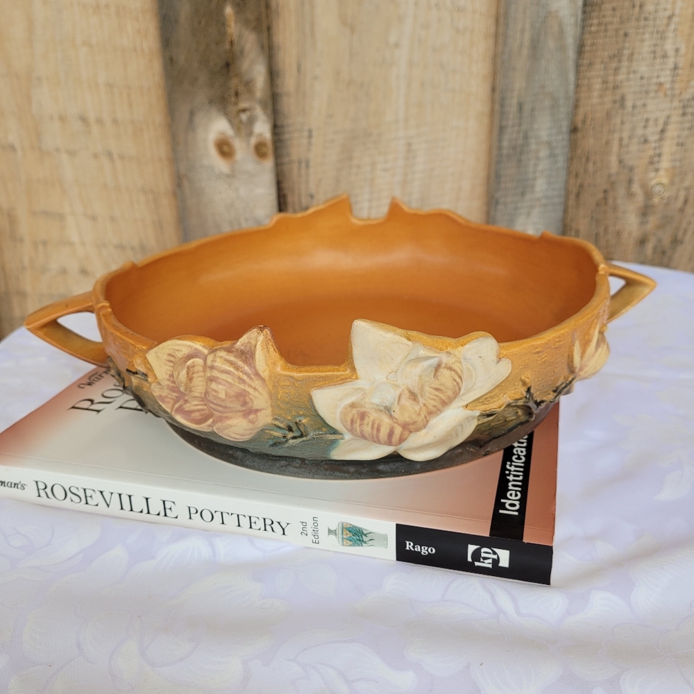 Vintage Roseville Pottery 10 in Low Bowl Magnolia 1940s